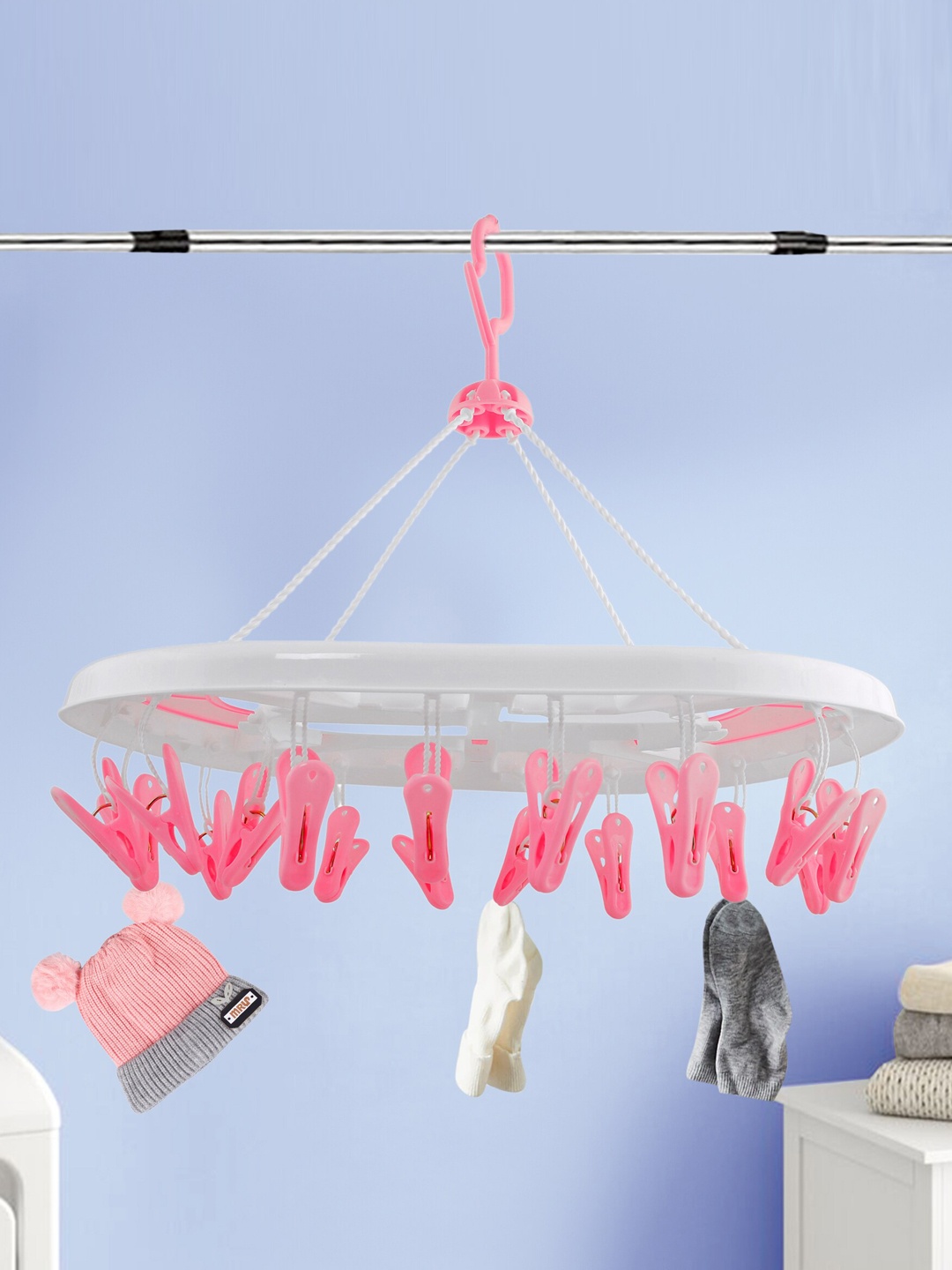 

Baby Moo Premium Oval Clip Hanger, Pink