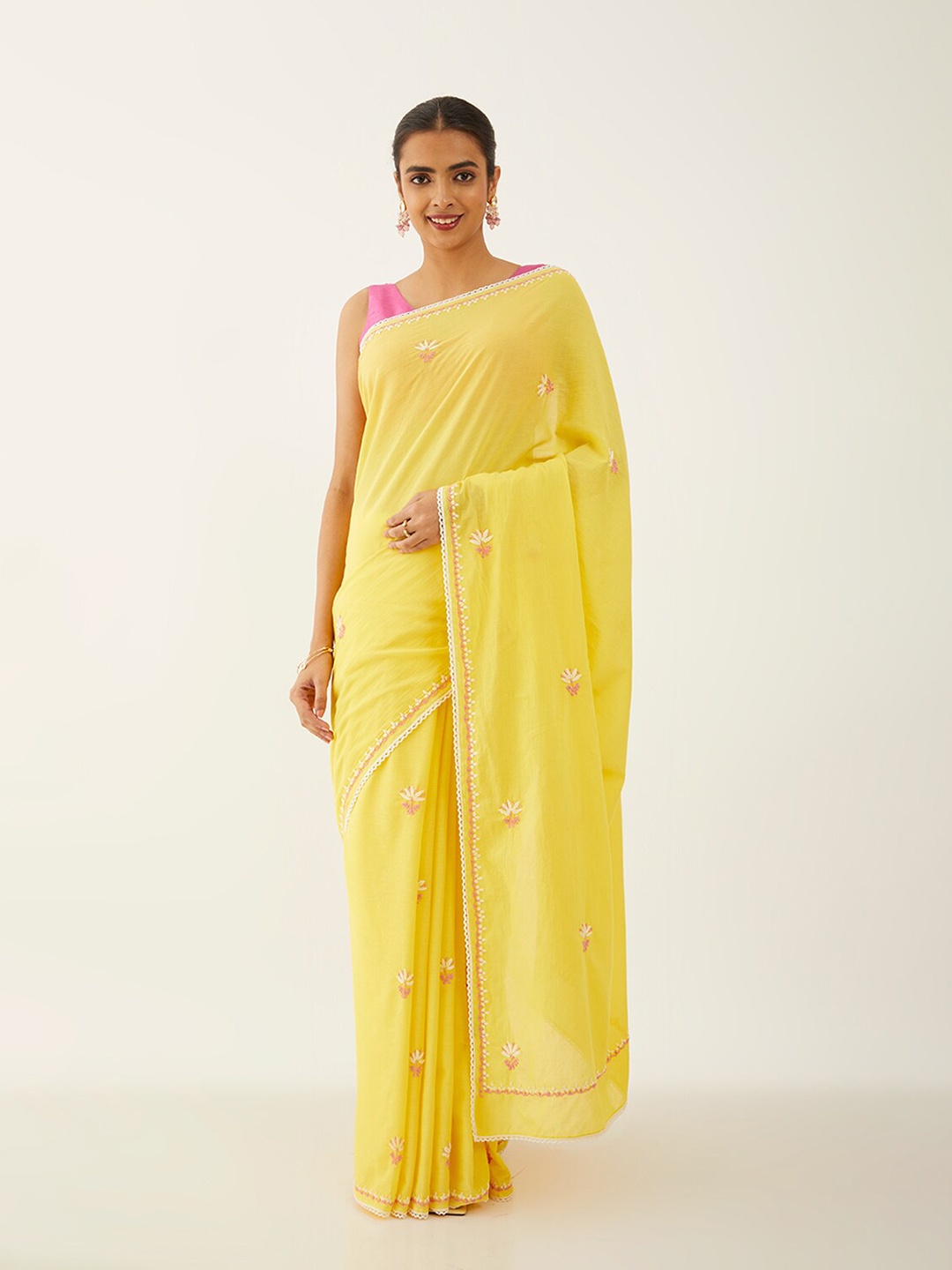 

Taneira Floral Embroidered Pure Cotton Saree, Yellow