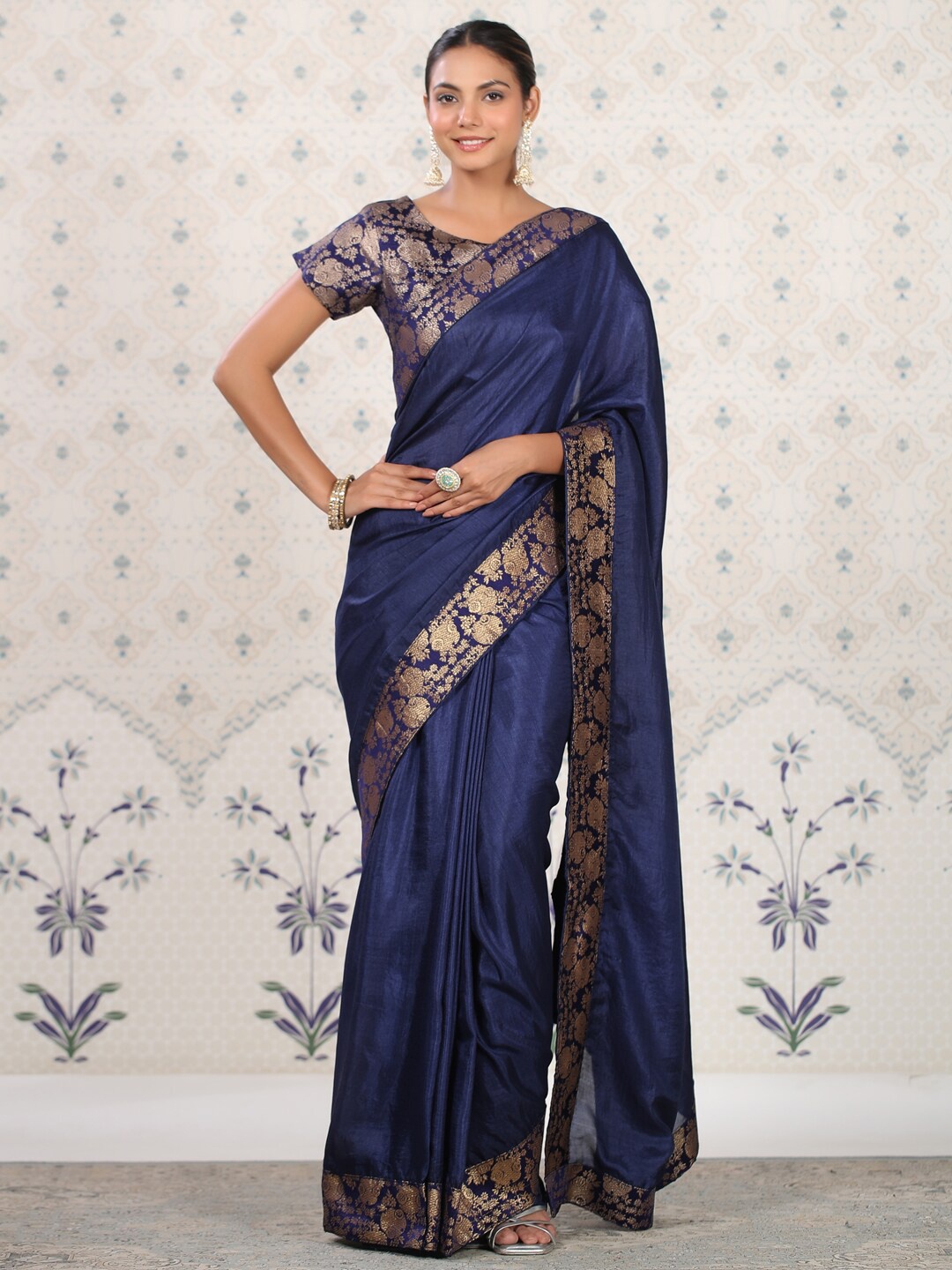

Ode by House of Pataudi Navy Blue & Gold-Toned Woven Design Border Zari Saree