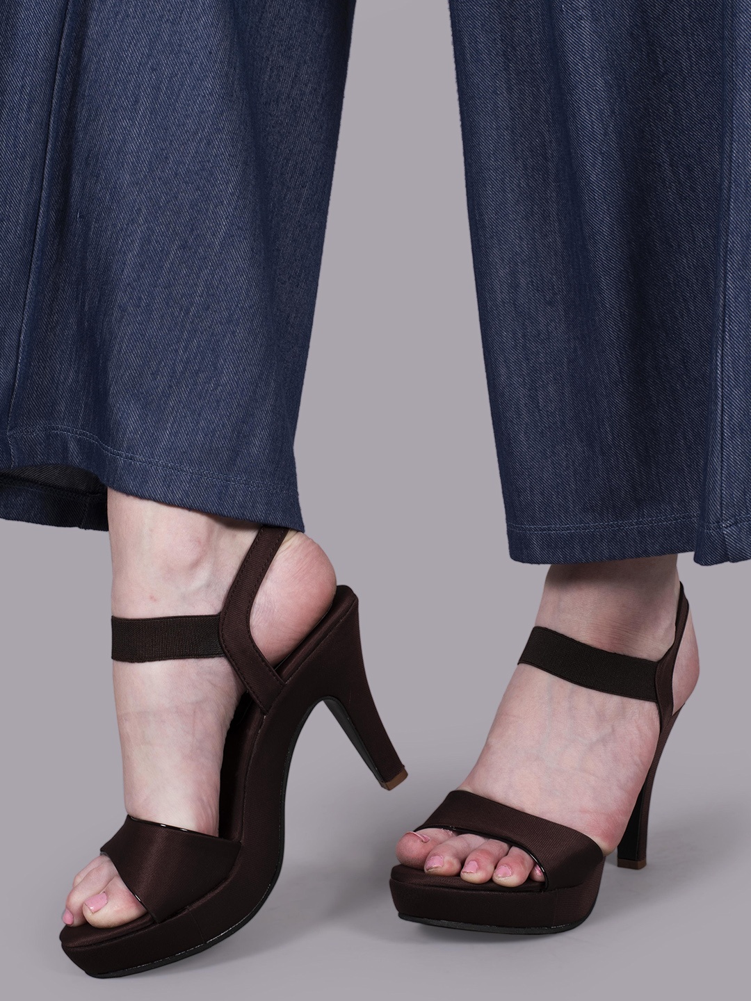 

AROOM Open Toe Platform Heels With Backstrap, Brown