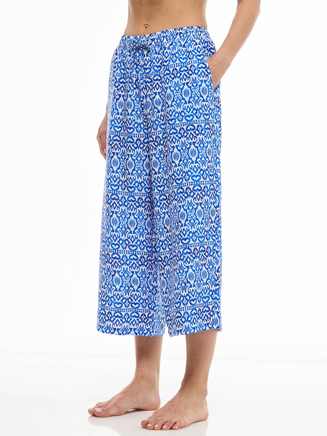 

TERRANOVA Women Printed Flared Lounge Pants, Blue