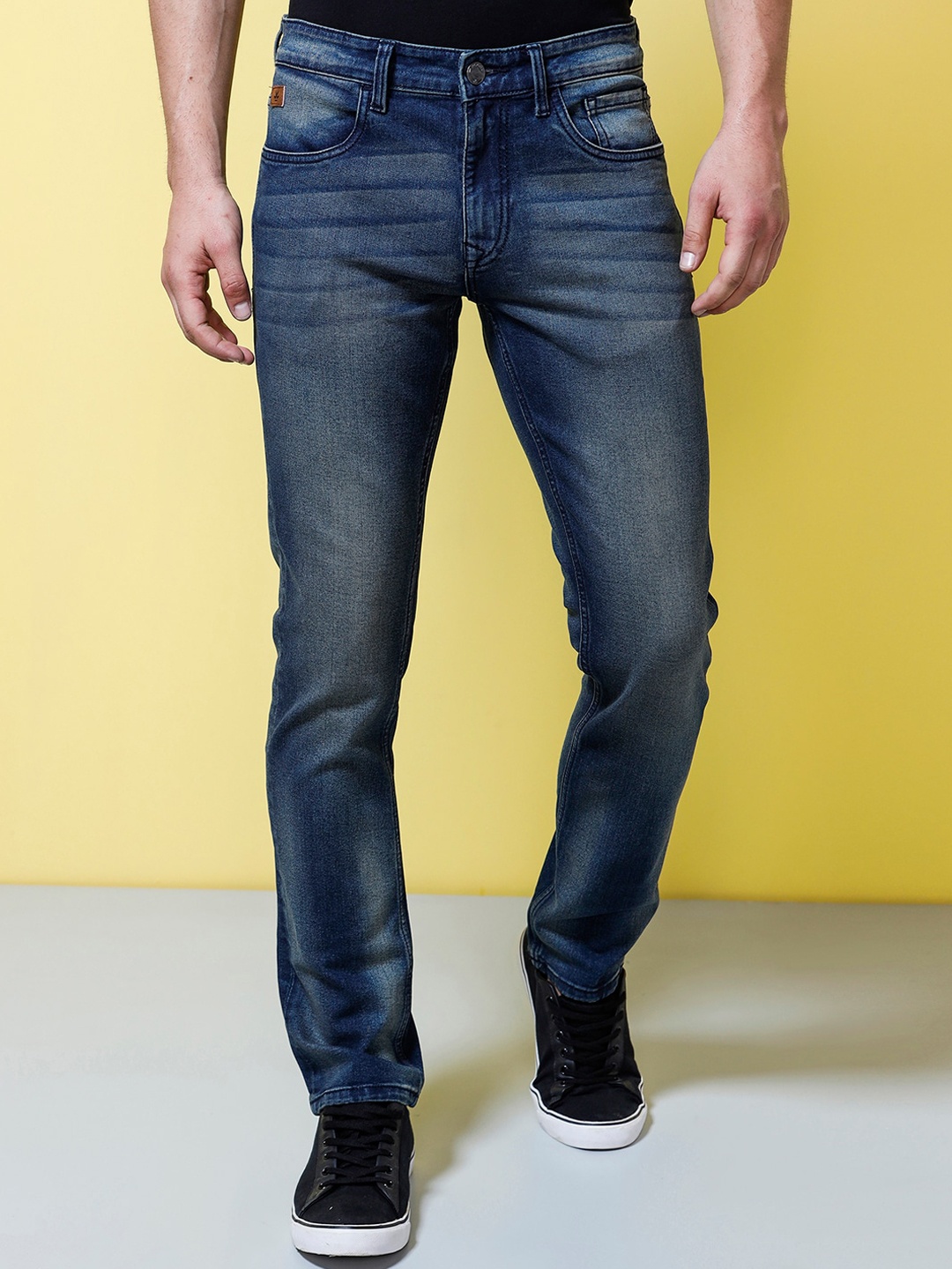 

WROGN Men Straight Fit Heavy Fade Stretchable Jeans, Blue