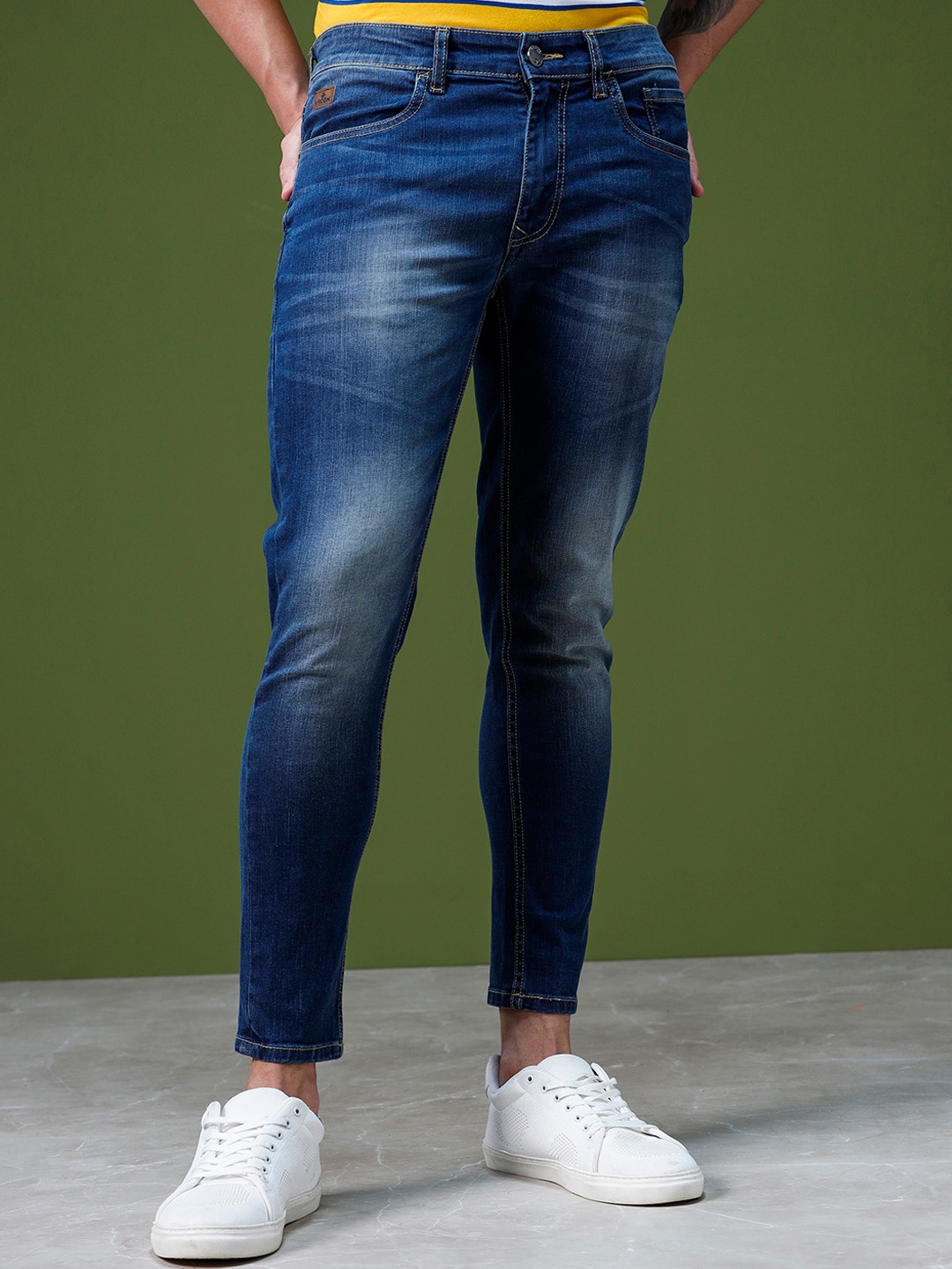 

WROGN Men Slim Fit Mid-Rise Heavy Fade Stretchable Jeans, Blue