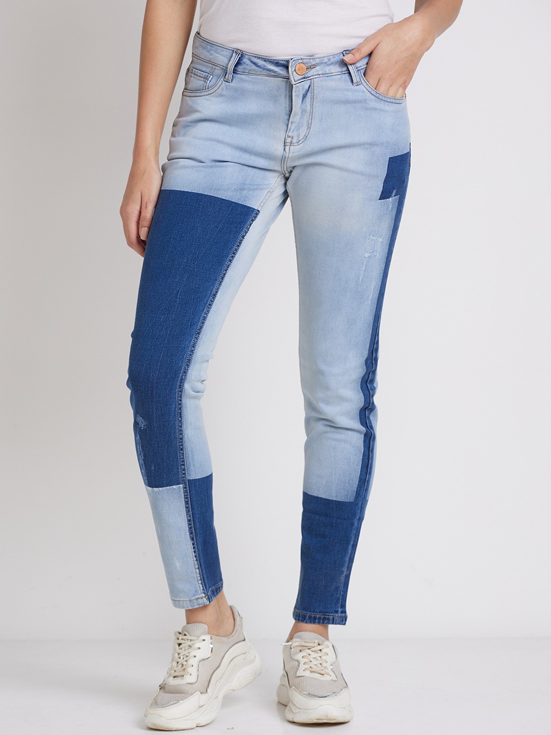 

Being Human Women Mid-Rise Boyfriend Fit Light Faded Mildly Distressed Jeans, Blue