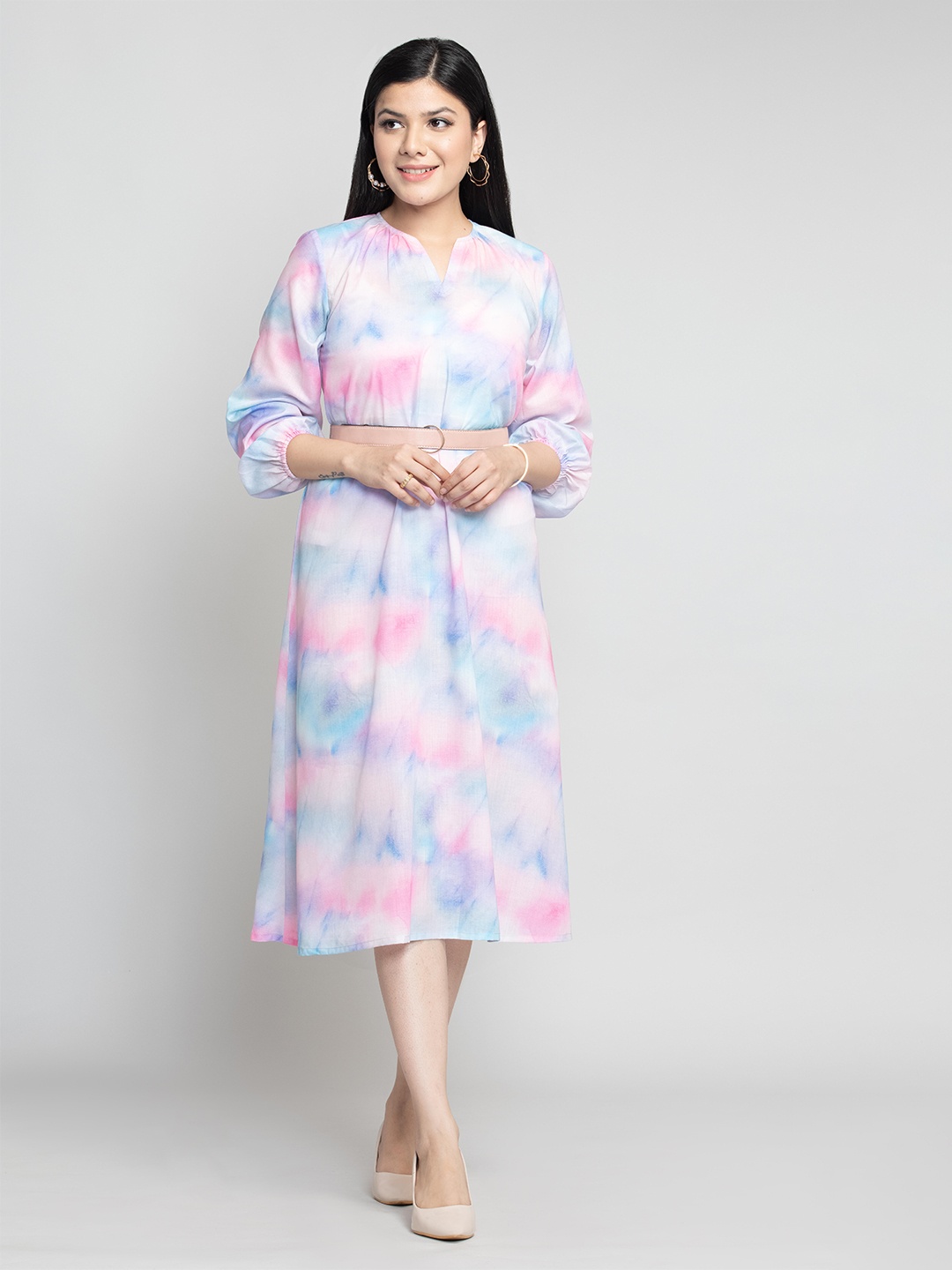 

OCTICS Tie and Dye Mandarin Collar Cuffed Sleeves A-Line Midi Dress, White
