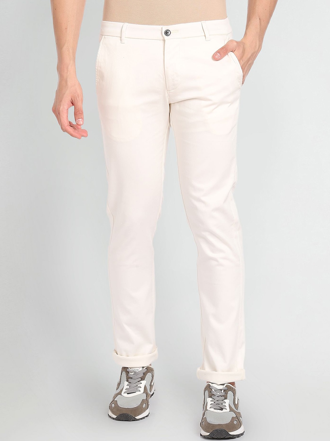

Arrow Sport Men Solid Bronson Slim Fit Autoflex Trousers, White