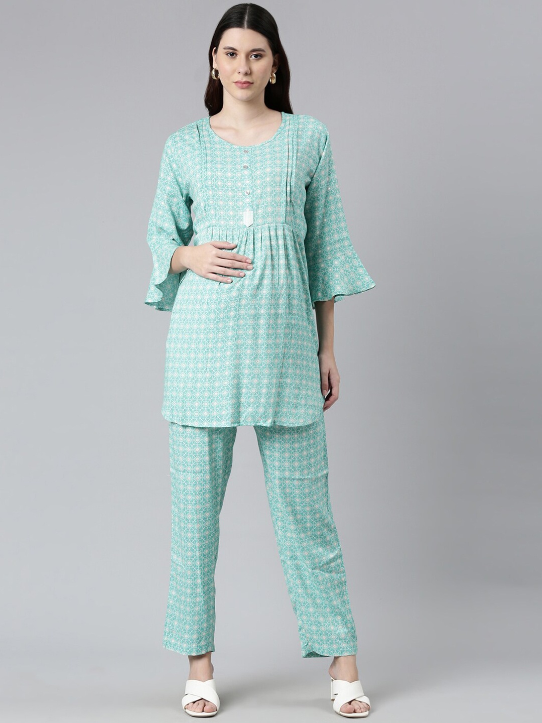 

GOLDSTROMS Printed Pleated Bell Sleeves Maternity Nightsuit, Sea green