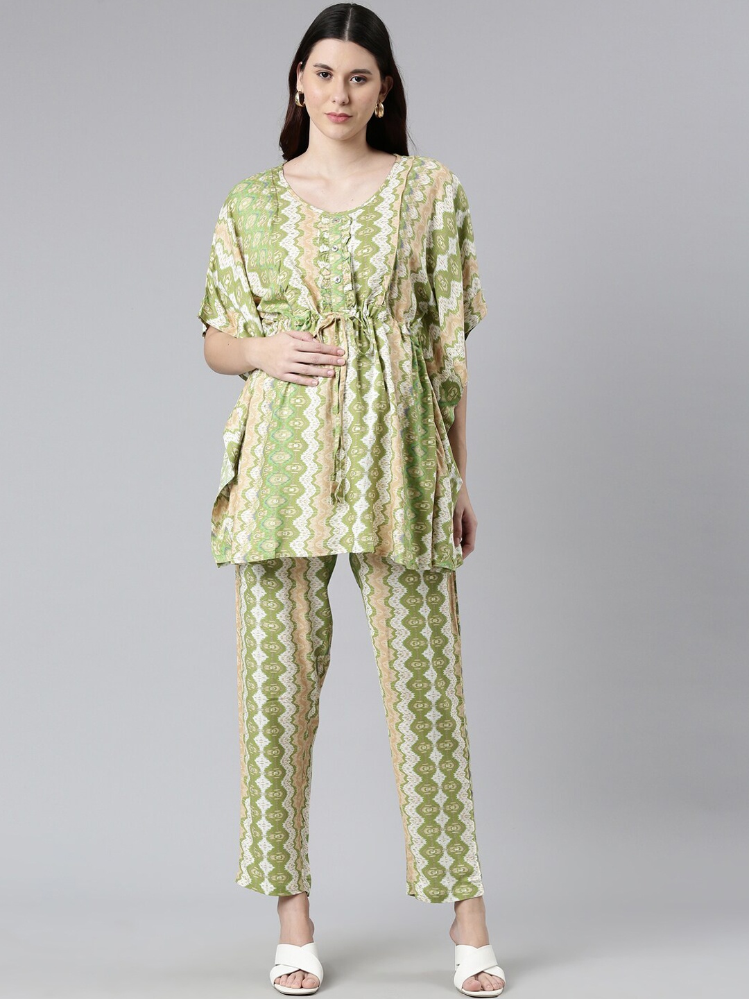 

GOLDSTROMS Ethnic Motifs Printed Kaftan Maternity Nightsuit, Green