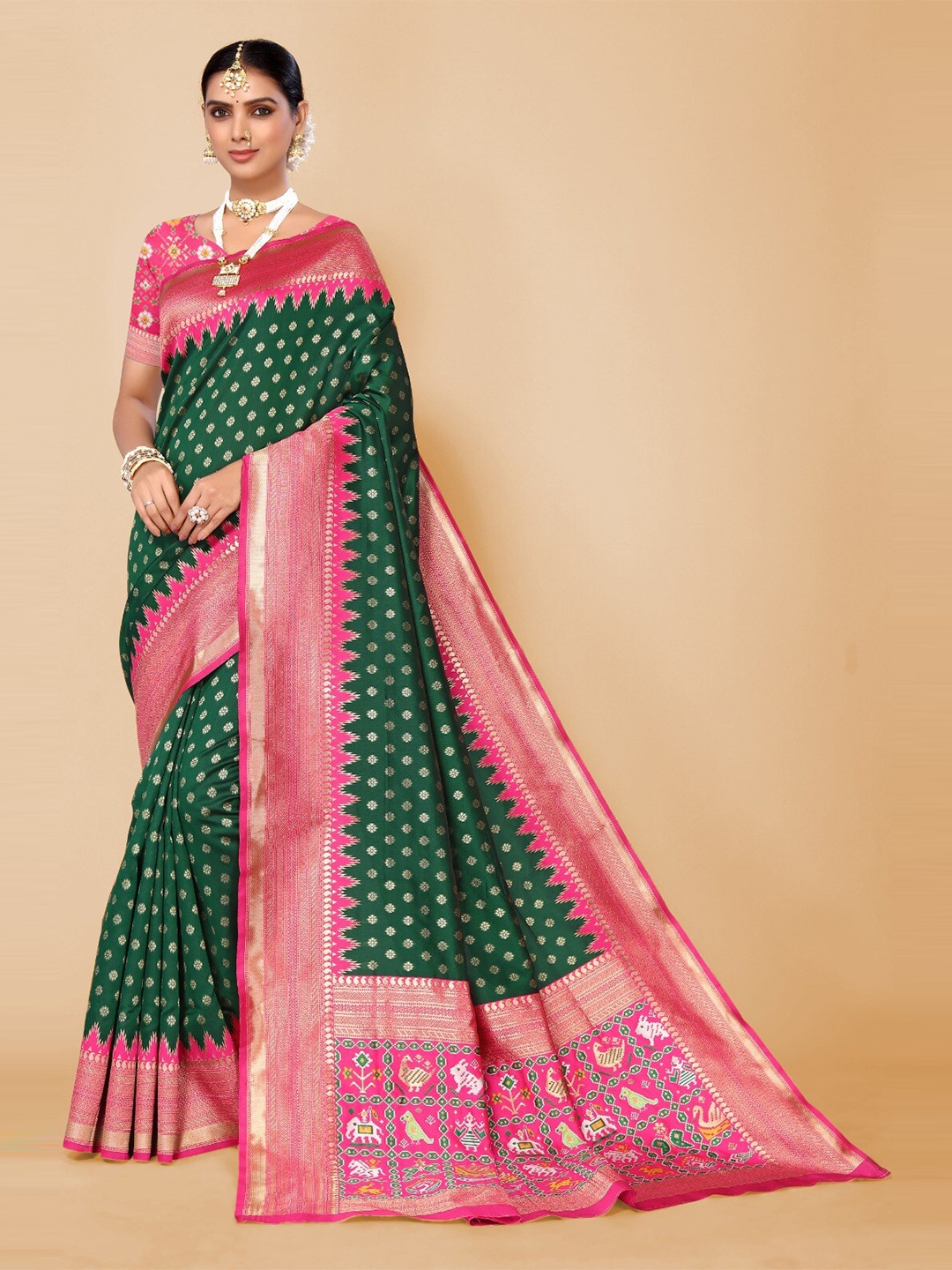 

DIVASTRI Floral Woven Design Zari Silk Cotton Banarasi Saree, Green