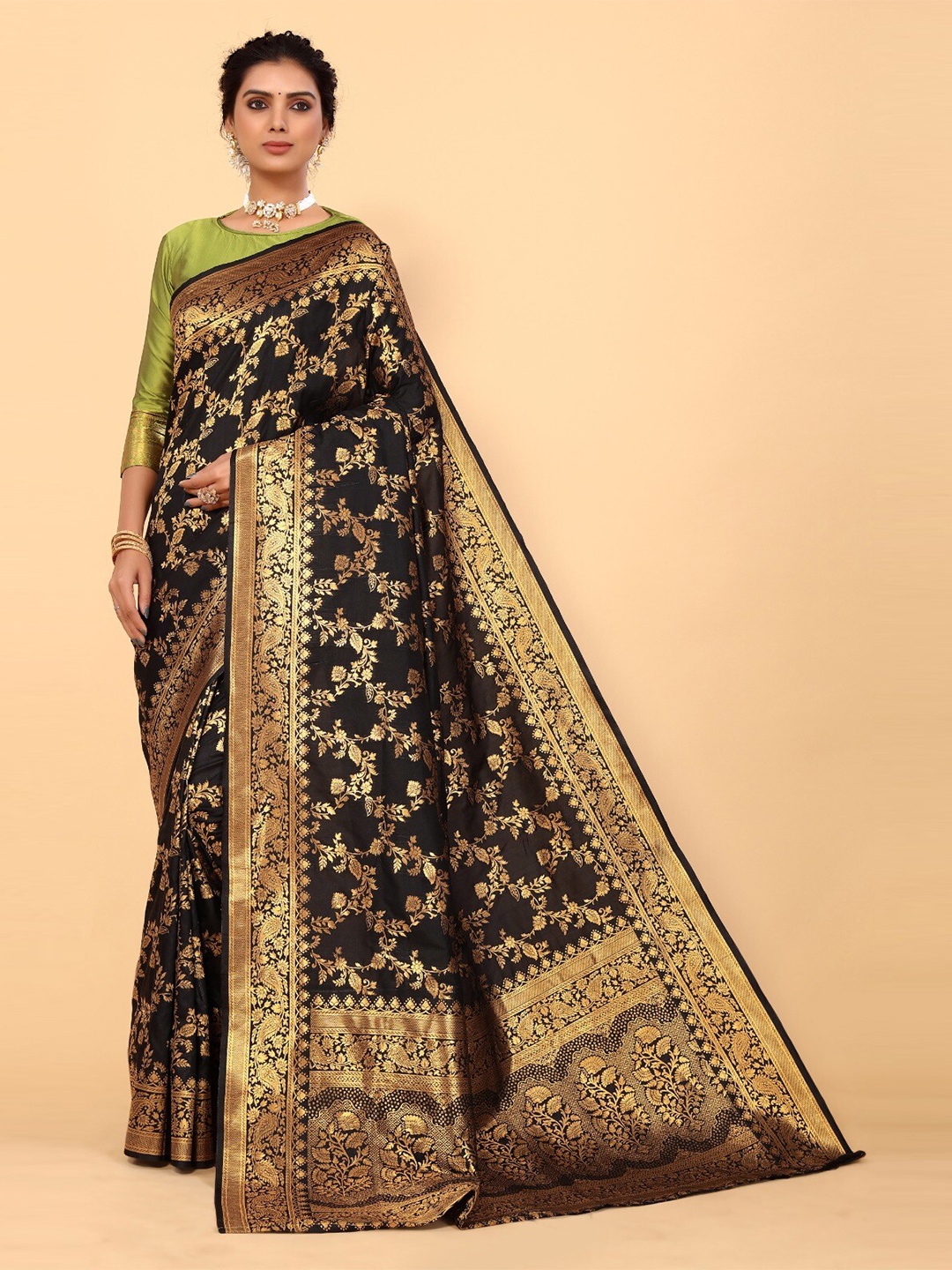 

DIVASTRI Ethnic Motifs Woven Design Zari Banarasi Saree, Black