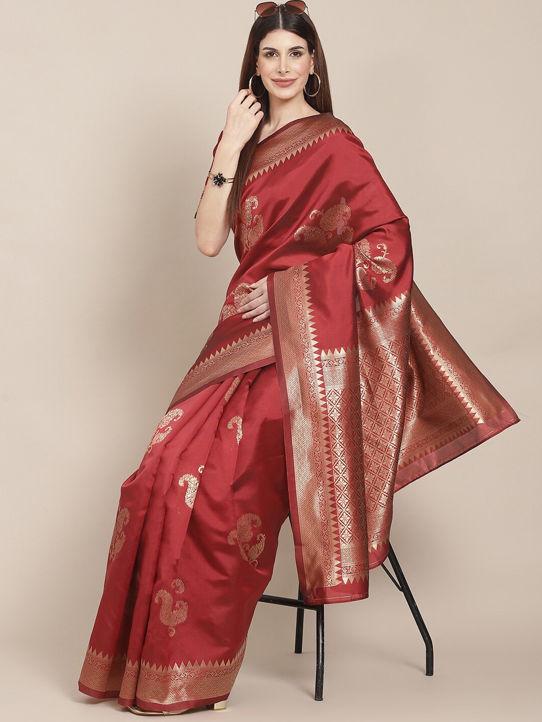 

DIVASTRI Paisley Woven Design Zari Silk Cotton Banarasi Saree, Red