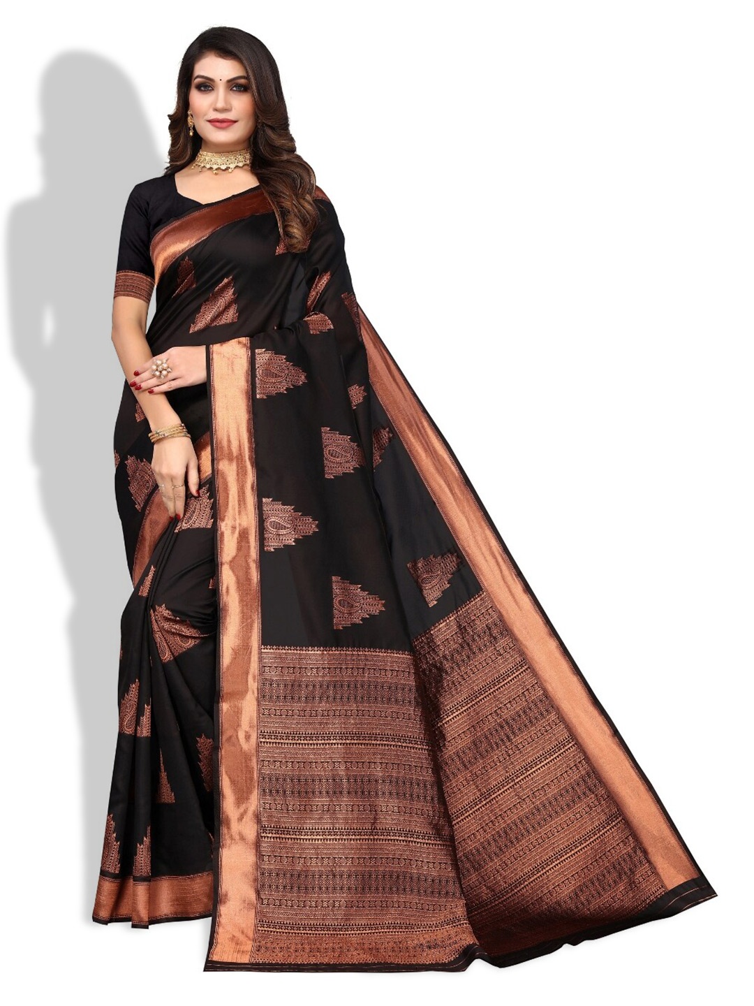 

DIVASTRI Ethnic Motif Woven Design Zari Banarasi Saree, Black