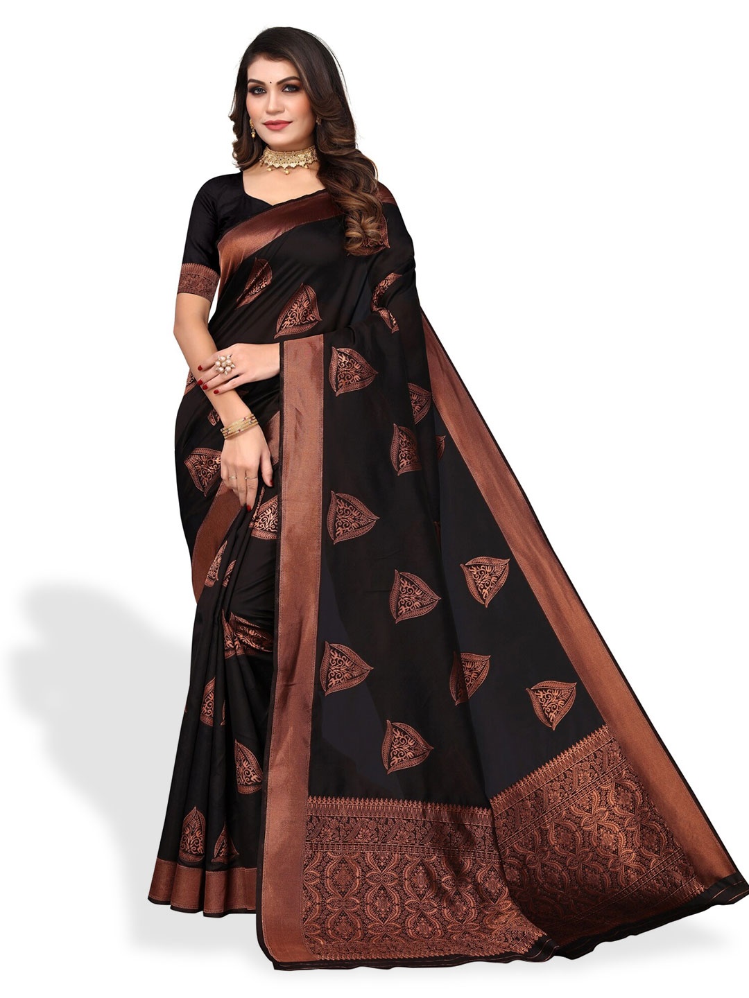 

DIVASTRI Woven Design Zari Silk Blend Banarasi Saree, Black