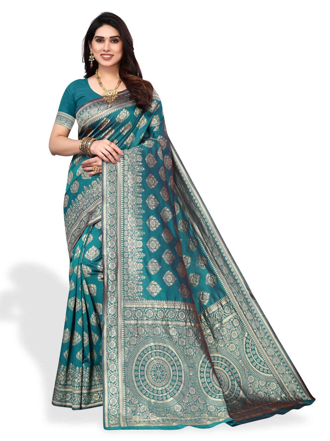 

DIVASTRI Woven Design Zari Silk Blend Banarasi Saree, Green