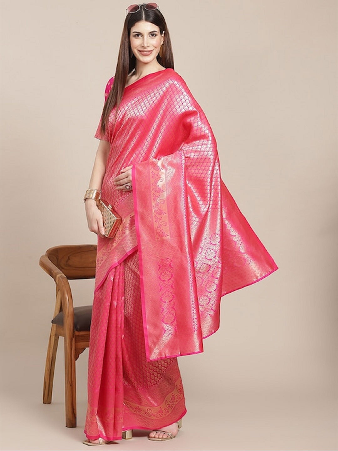 

DIVASTRI Woven Design Zari Silk Blend Banarasi Saree, Pink