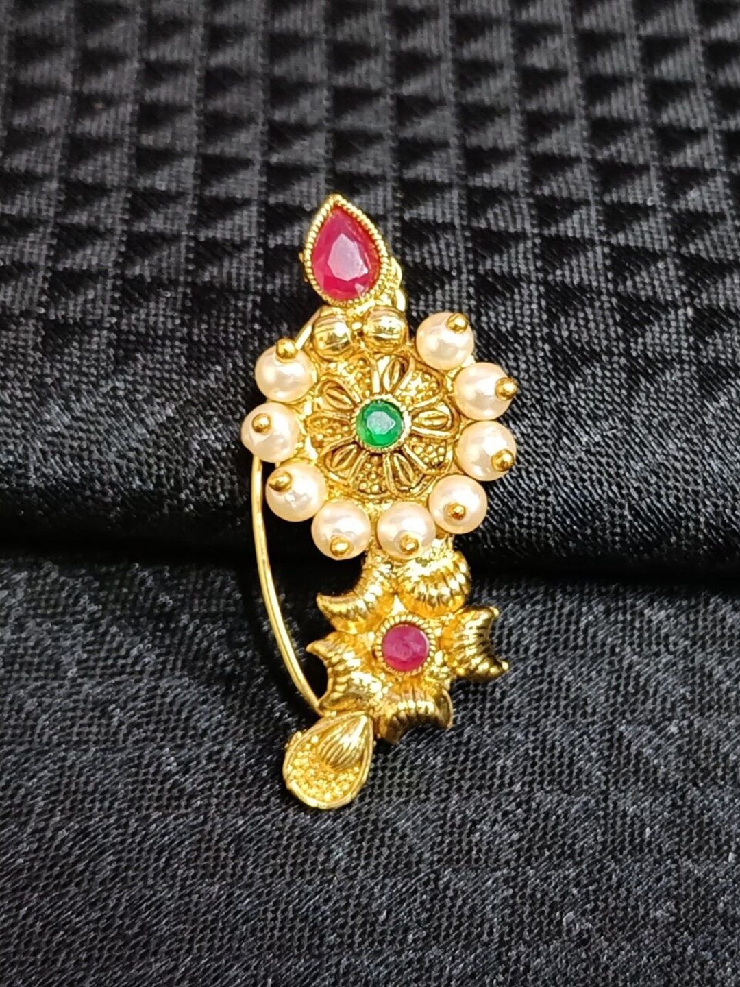 

Vighnaharta Gold-Plated Stone-Studded & Pearl beaded Nosepin