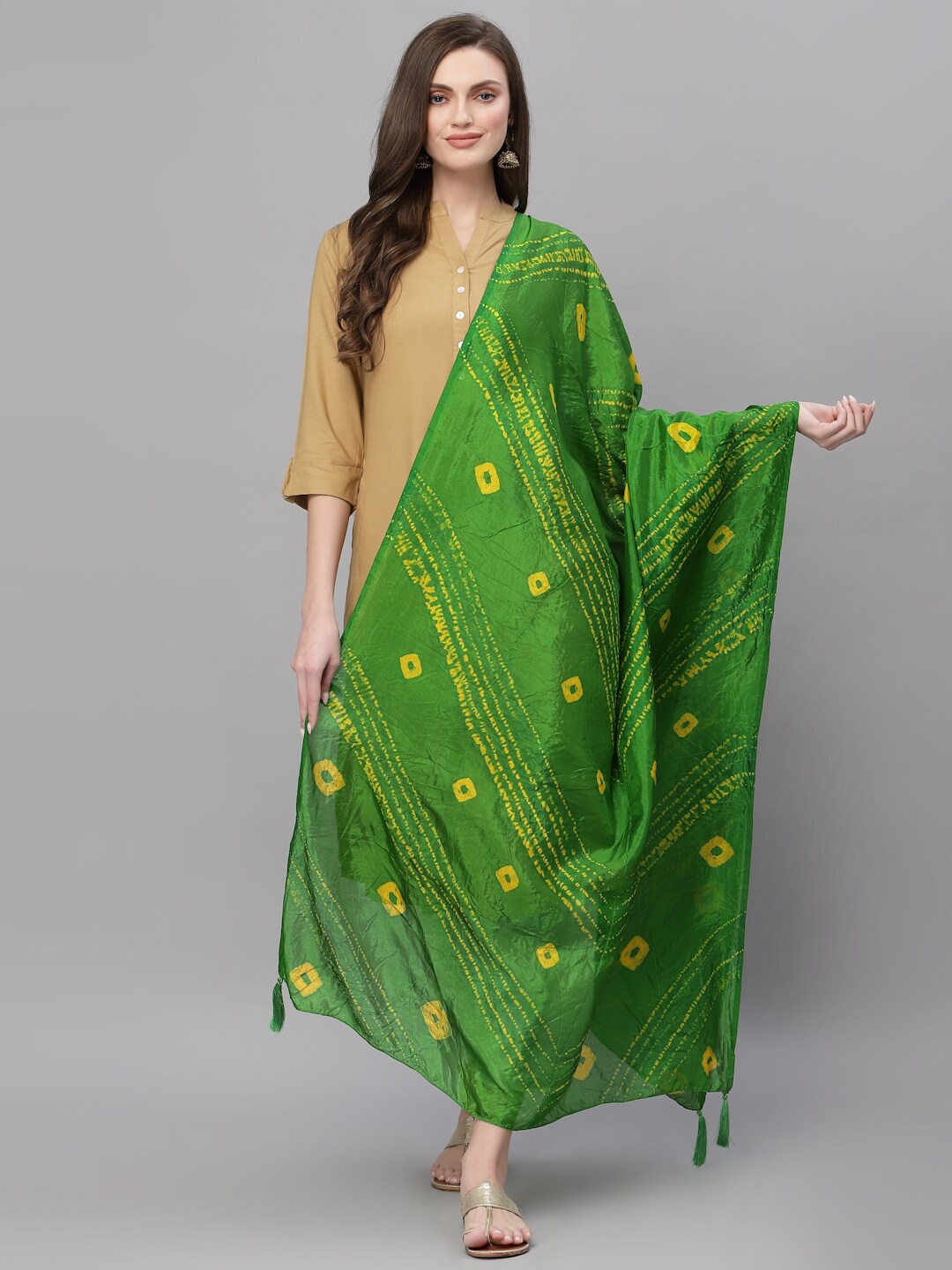

Ragavi Bandhani Printed Dupatta, Green