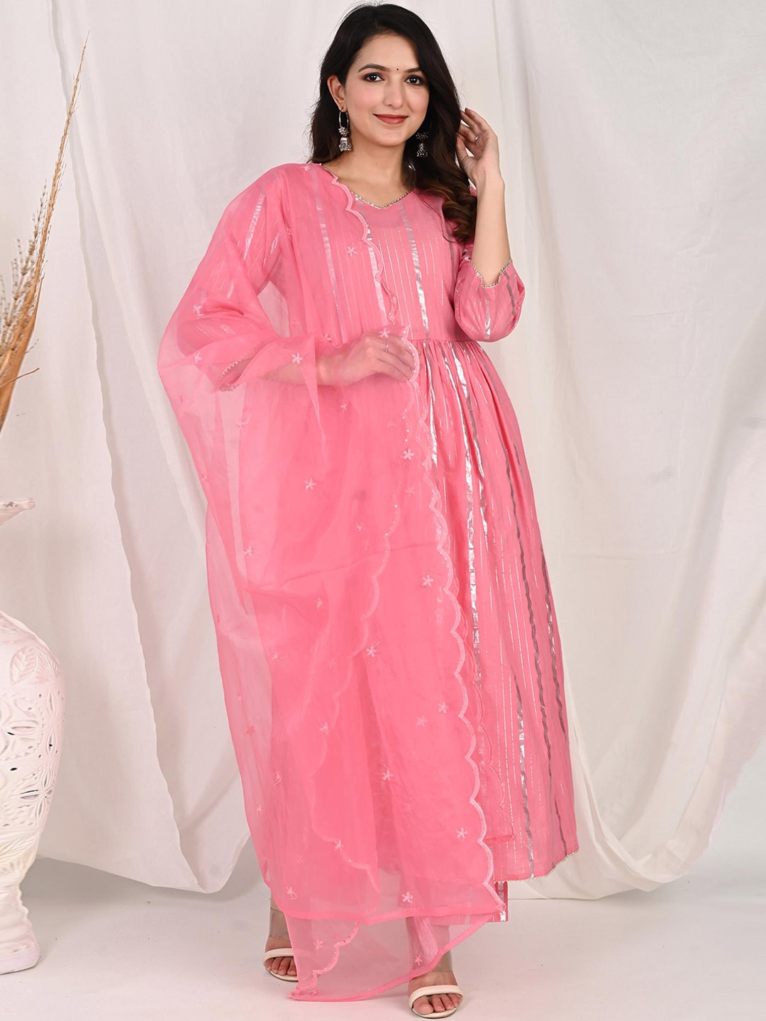 

Do Dhaage Striped Gotta Patti Regular Pure Cotton Kurta With Trousers & Dupatta, Pink