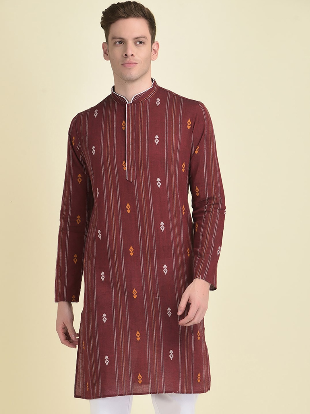 

DEYANN Ethnic Motifs Woven Design Mandarin Collar Jacquard Kurta, Maroon