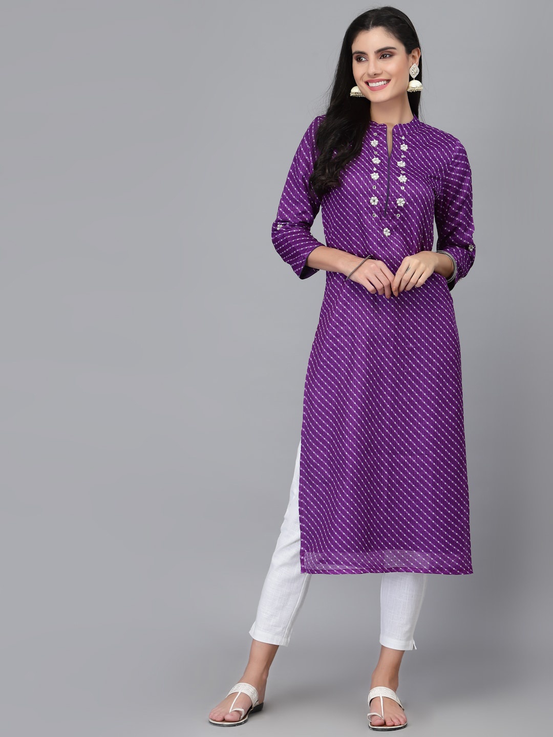 

Ragavi Leheriya Thread Work Kurta, Purple