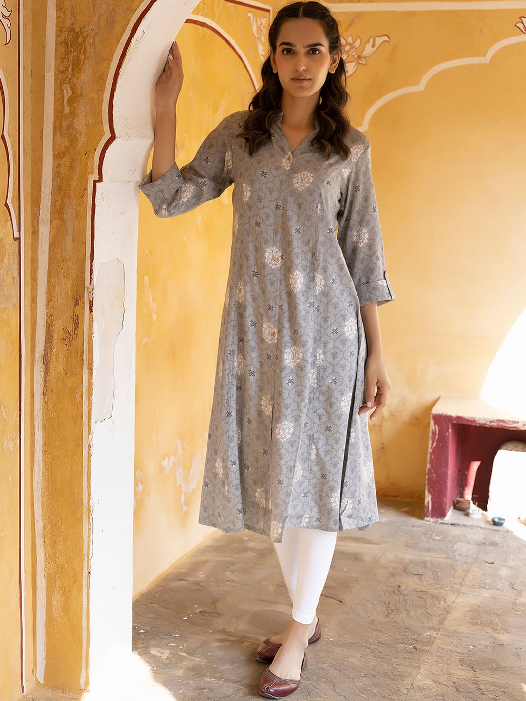 

Ragavi Grey Ethnic Motifs Printed Sequinned Cotton A-Line Kurta