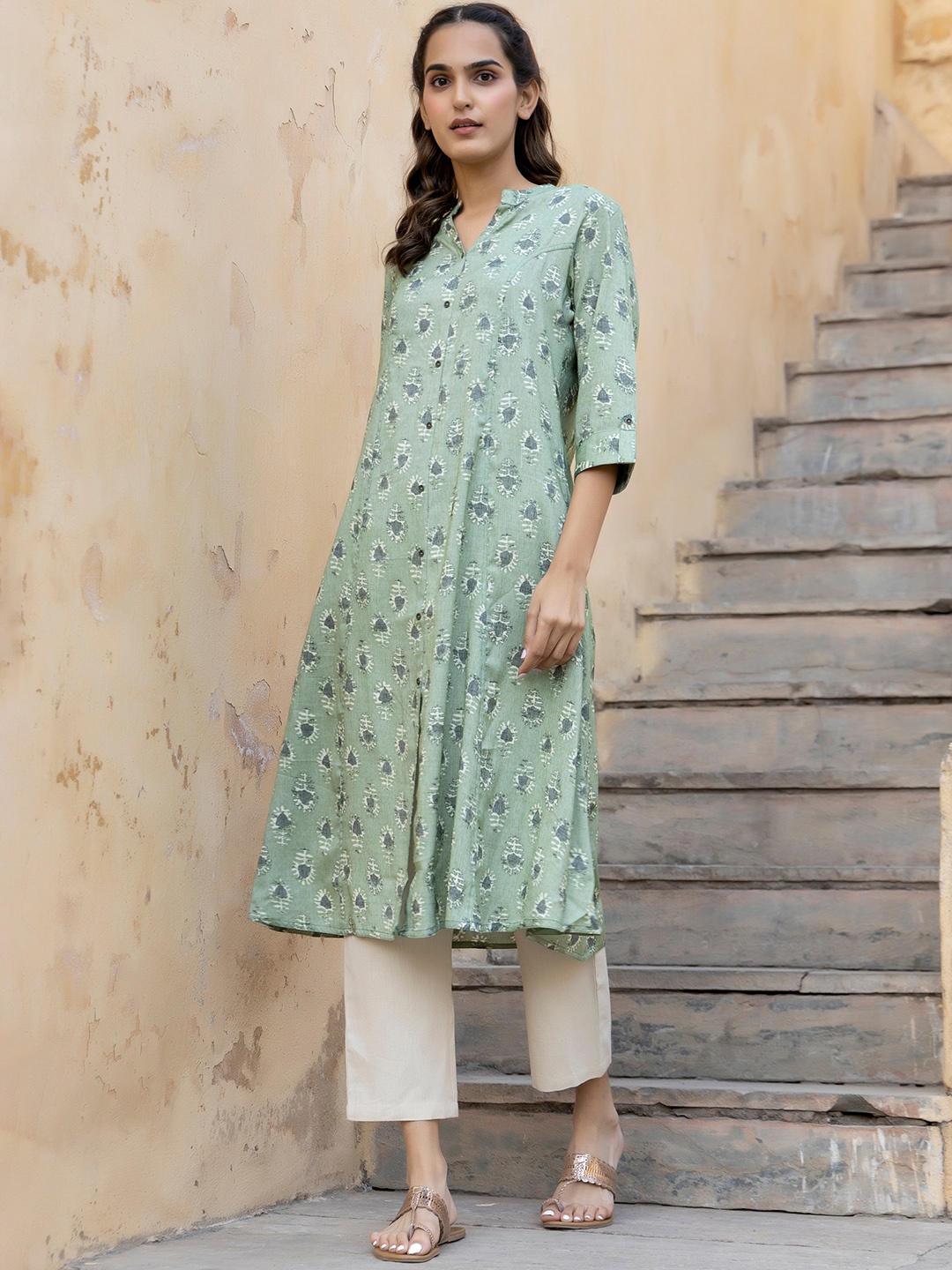 

Ragavi Ethnic Motifs Printed A-Line Kurta, Green