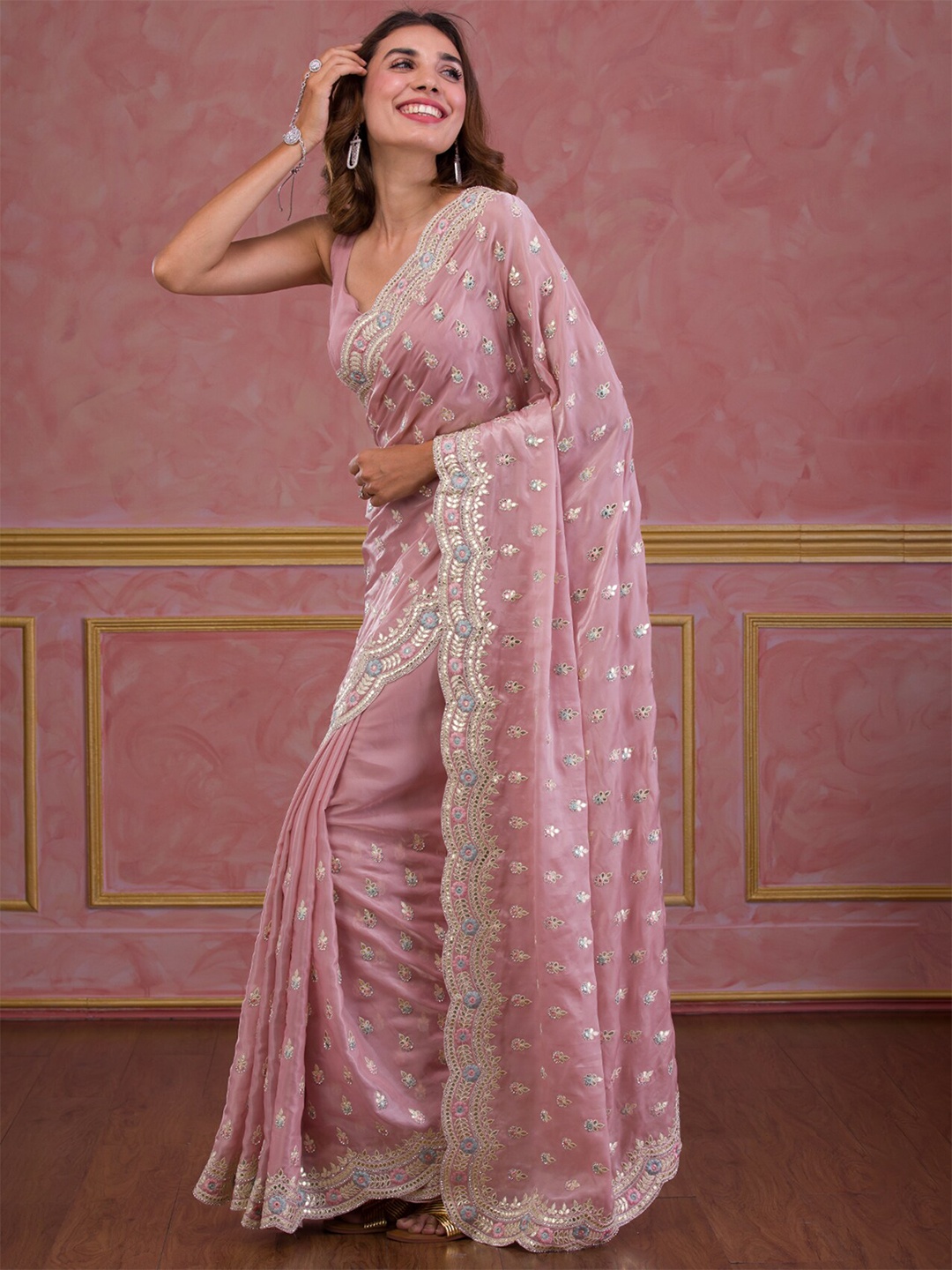 

Koskii Ethnic Motifs Embroidered Organza Saree, Pink