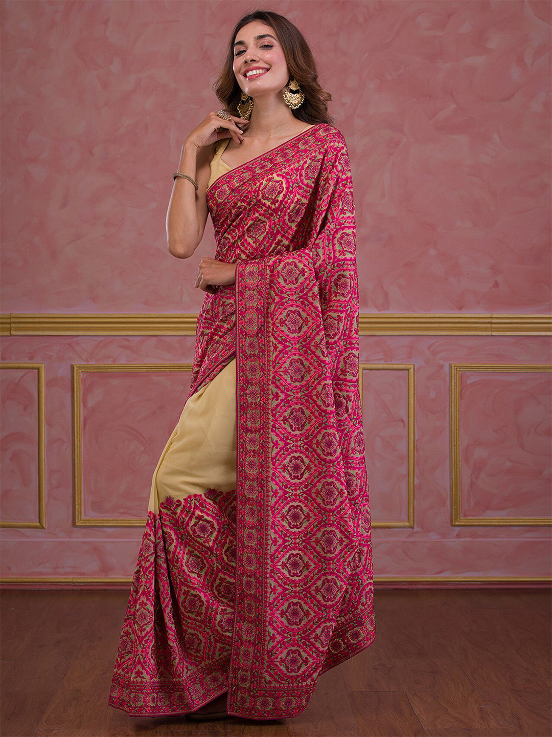 

Koskii Floral Embroidered Saree, Beige
