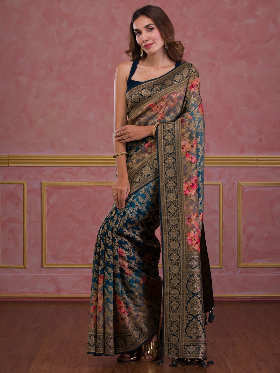 

Koskii Floral Zari Art Silk Banarasi Saree, Blue