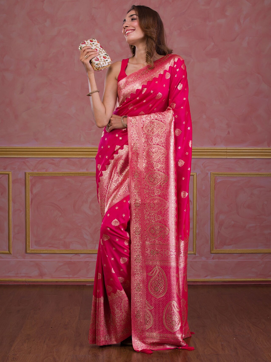 

Koskii Woven Design Zari Brocade Banarasi Saree, Pink