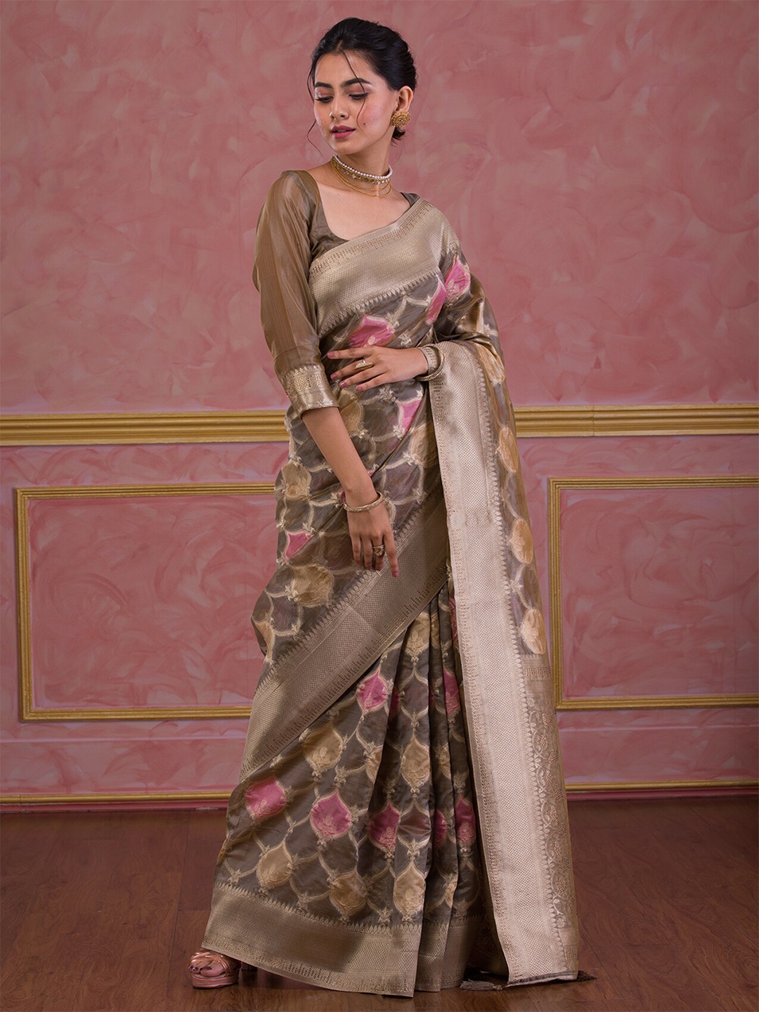 

Koskii Woven Design Zari Brocade Saree, Grey