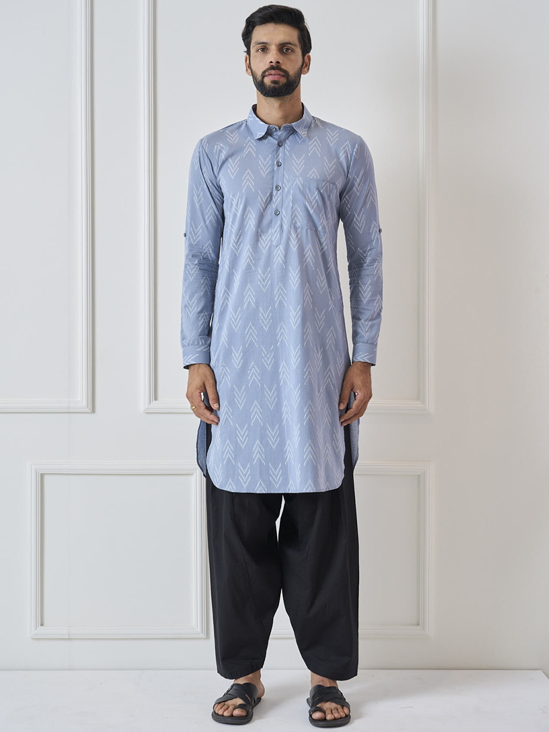 

See Designs Ethnic Motifs Printed Roll-Up Sleeves Pure Cotton Kurta With Salwar, Grey