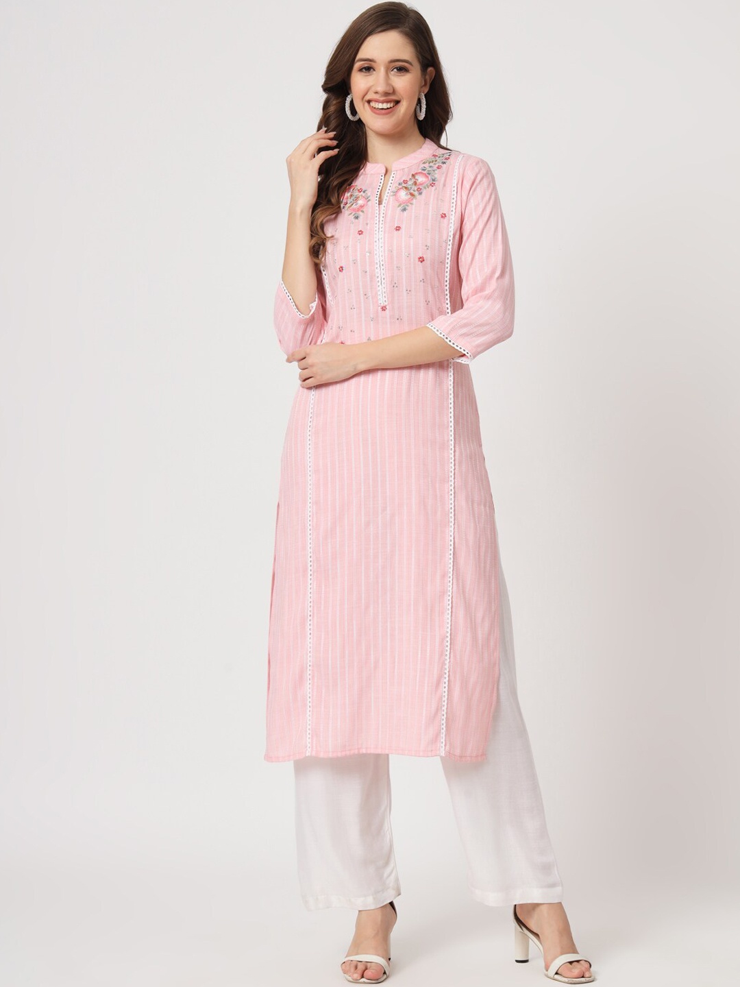 

AMIRAS INDIAN ETHNIC WEAR Floral Embroidered Lace Detail Sequined Panelled Kurta, Pink