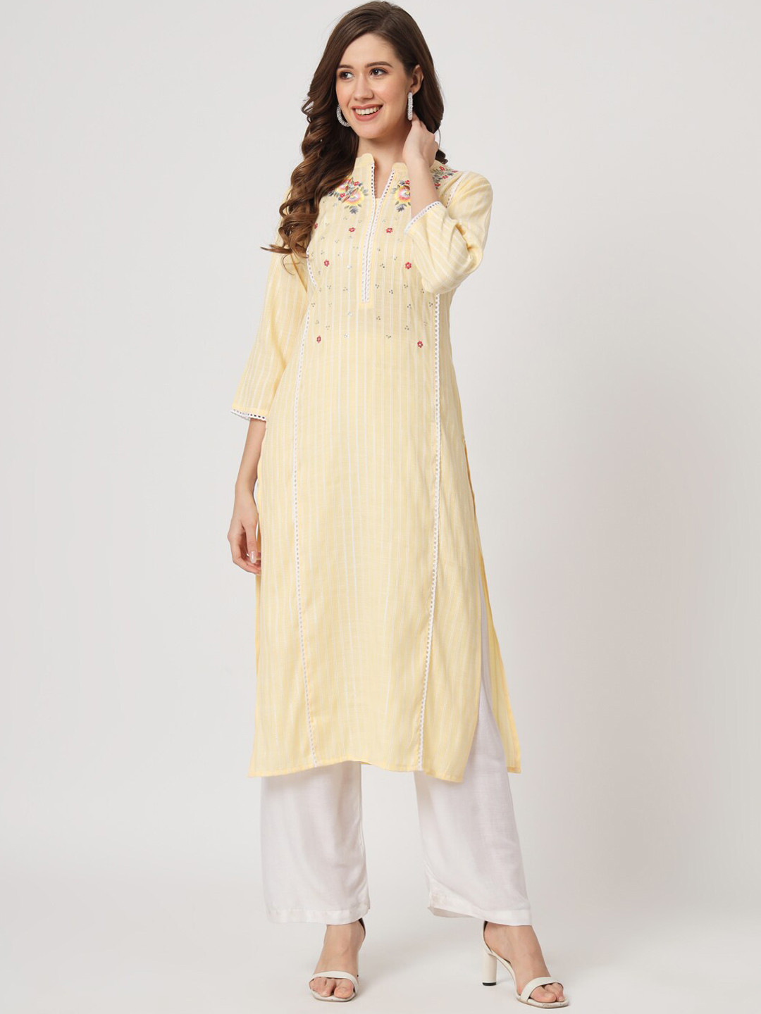 

AMIRAS INDIAN ETHNIC WEAR Floral Embroidered Lace Detail Sequined Panelled Kurta, Yellow