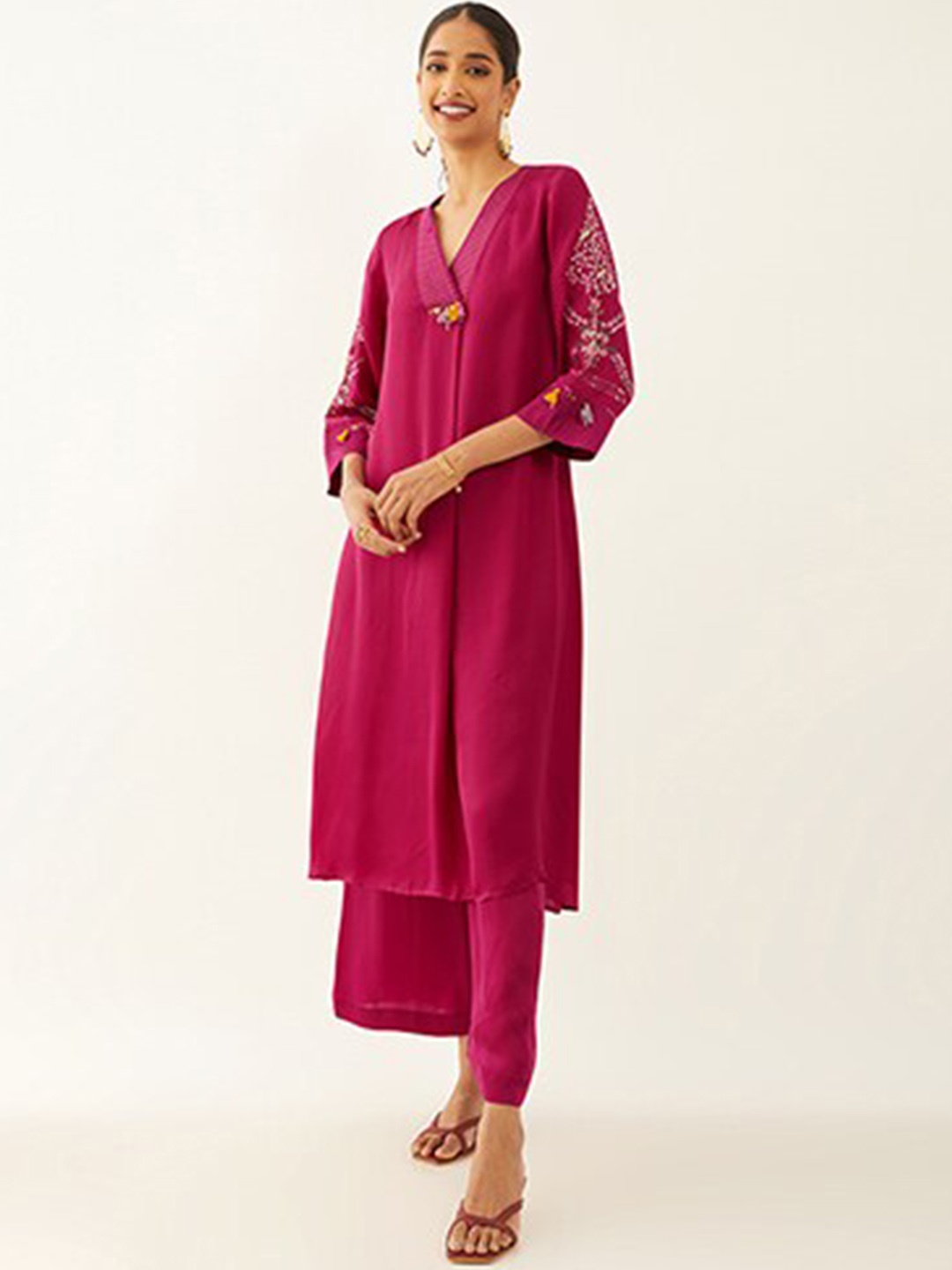 

Taneira Ethnic Motifs Regular Sequinned Kurta With Palazzos, Pink