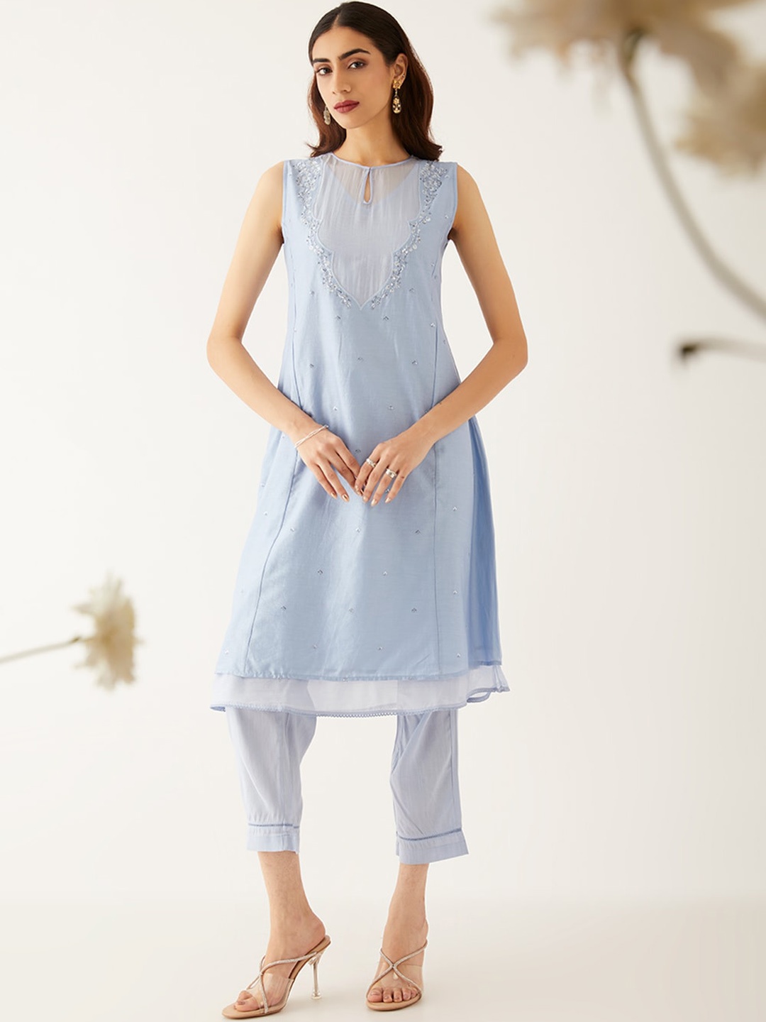 

Taneira Ethnic Motifs Yoke Design Layered Kurta With Trousers, Blue