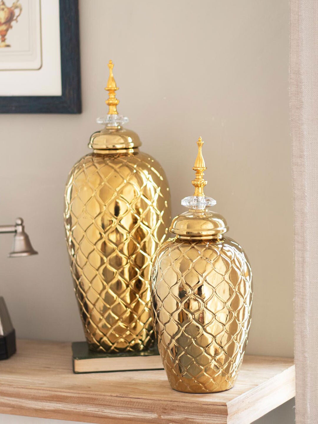 

THEDECORKART Textured 'Quatrefoil' Gold Decorative Lidded Jar
