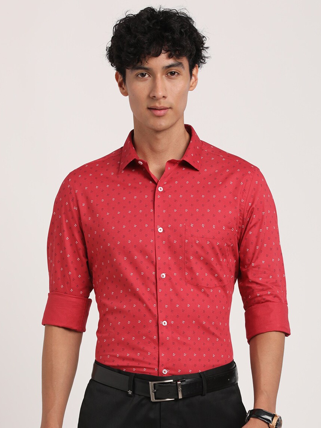 

Turtle Modern Slim Fit Floral Printed Pure Cotton Formal Shirt, Red