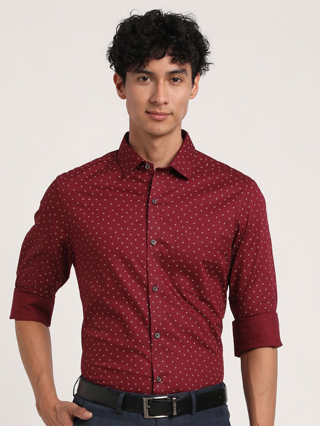 

Turtle Modern Slim Fit Printed Cotton Formal Shirt, Maroon