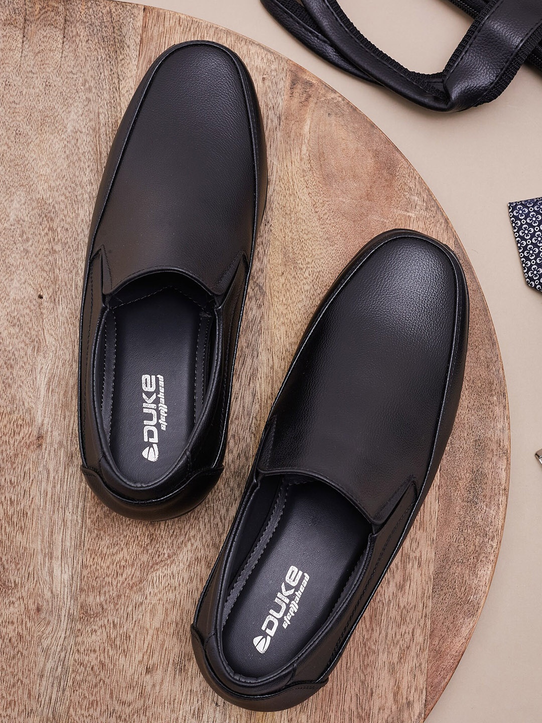 

Duke Men Textured Formal Slip On Shoes, Black