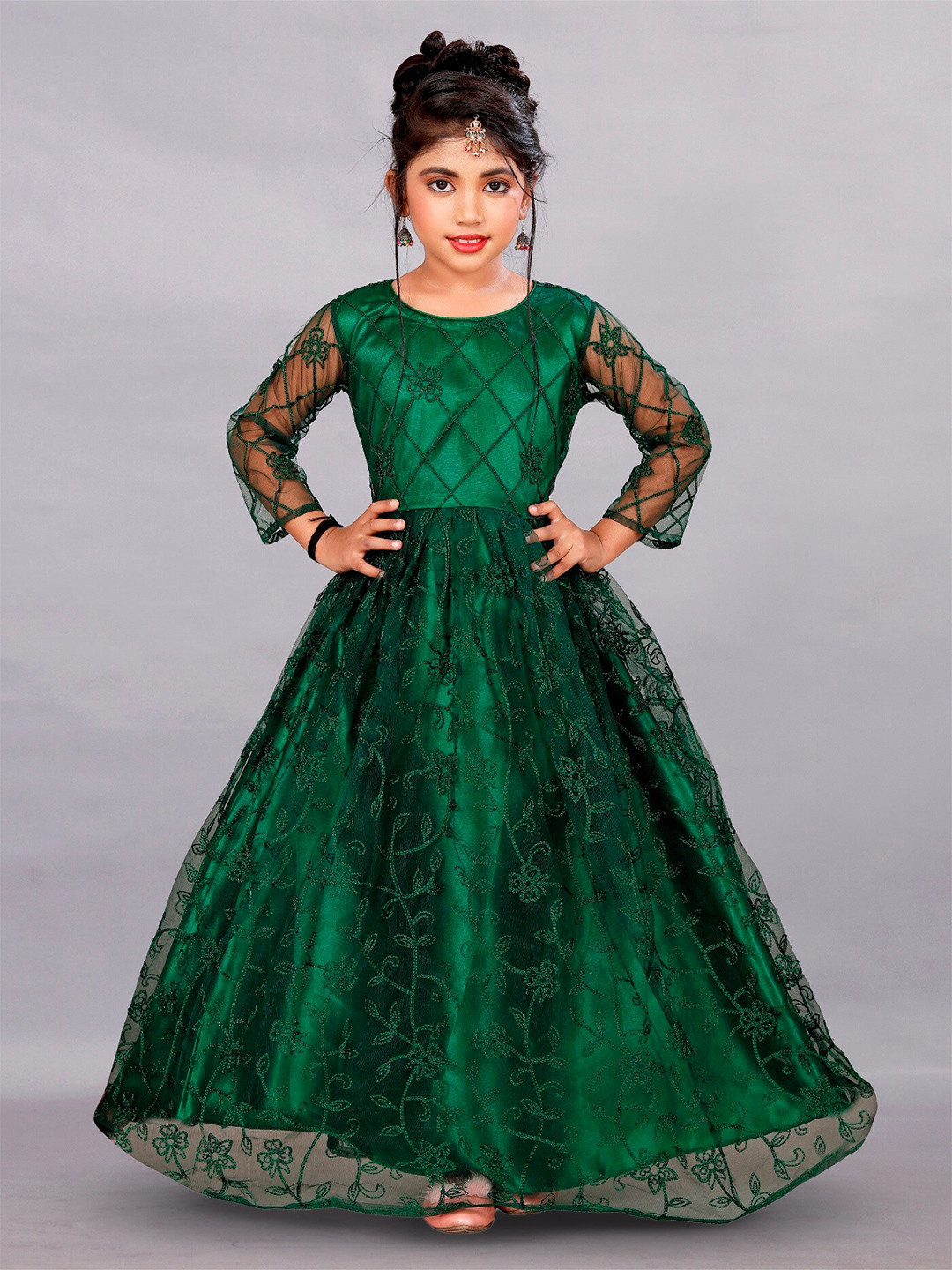 

APNISHA Embroidered Round Neck Gown Maxi Ethnic Dress, Green