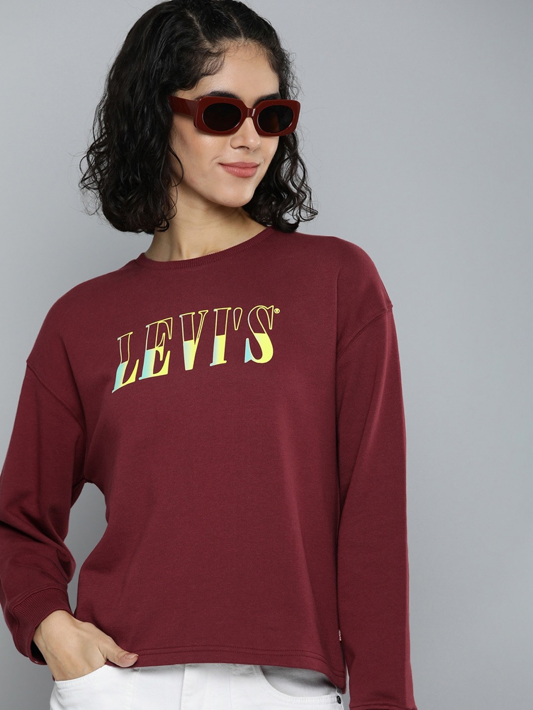 

Levis Pure Cotton Long Sleeves Brand Logo Printed Sweatshirt, Maroon