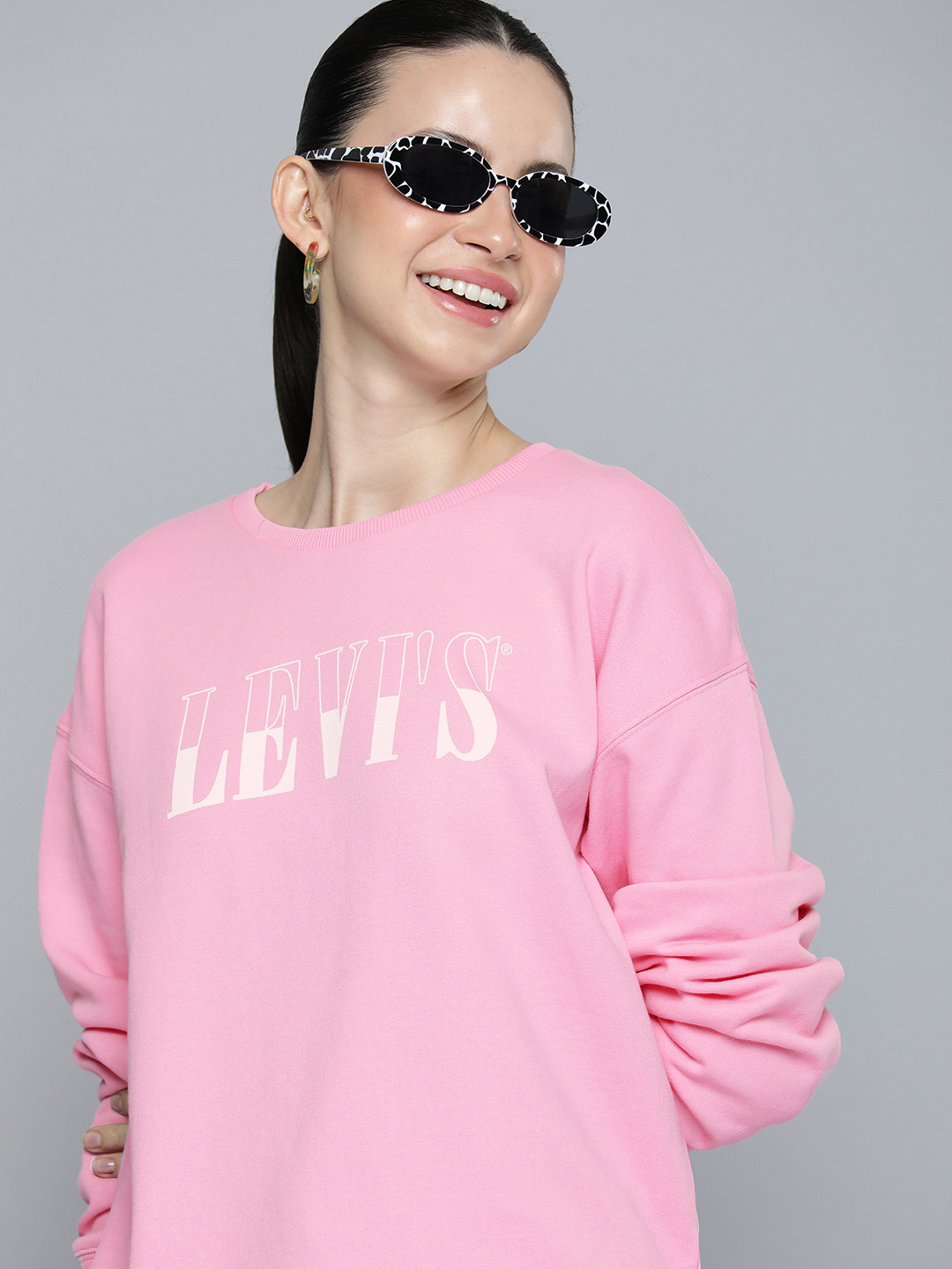 

Levis Graphic Brand Logo Printed Pure Cotton Sweatshirt, Pink