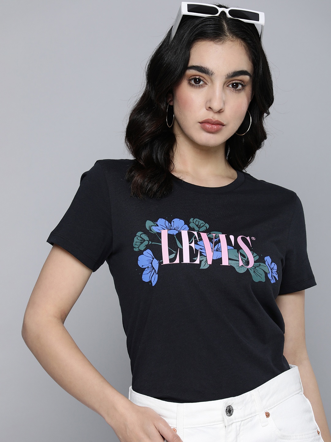 

Levis Graphic Printed Pure Cotton T-shirt, Black