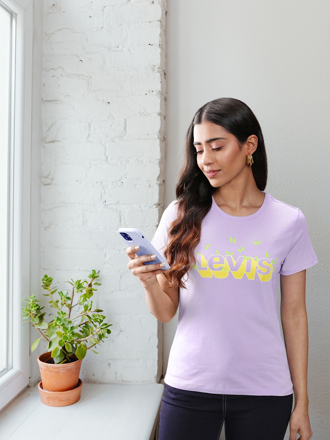 

Levis Brand Logo Printed Pure Cotton T-shirt, Lavender