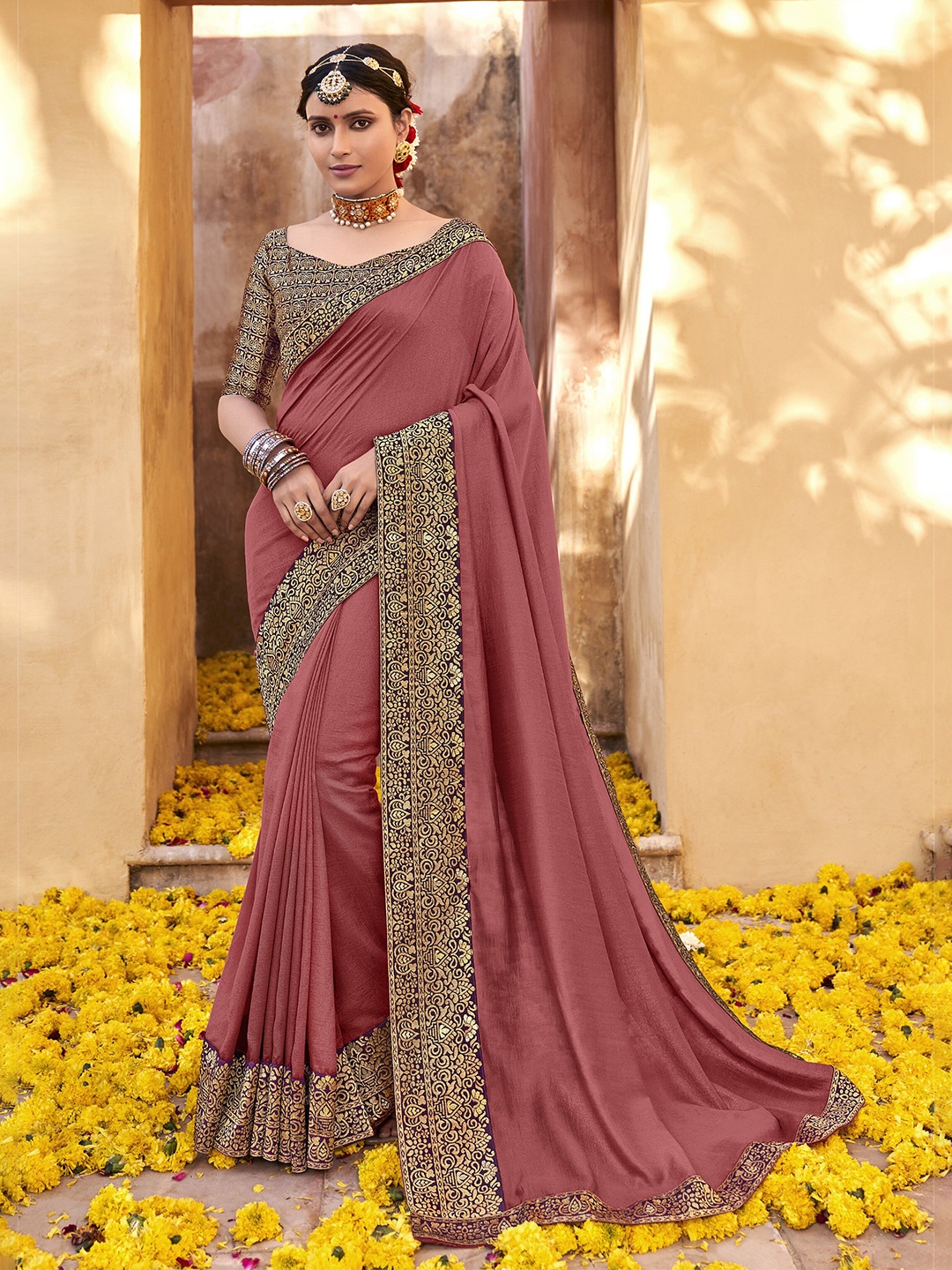 

all about you Mauve & Gold-Toned Silk Blend Saree