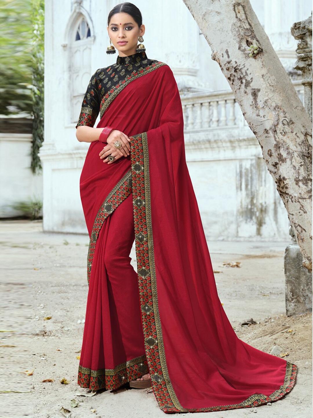 

all about you Red & Gold-Toned Woven Design Border Zari Saree