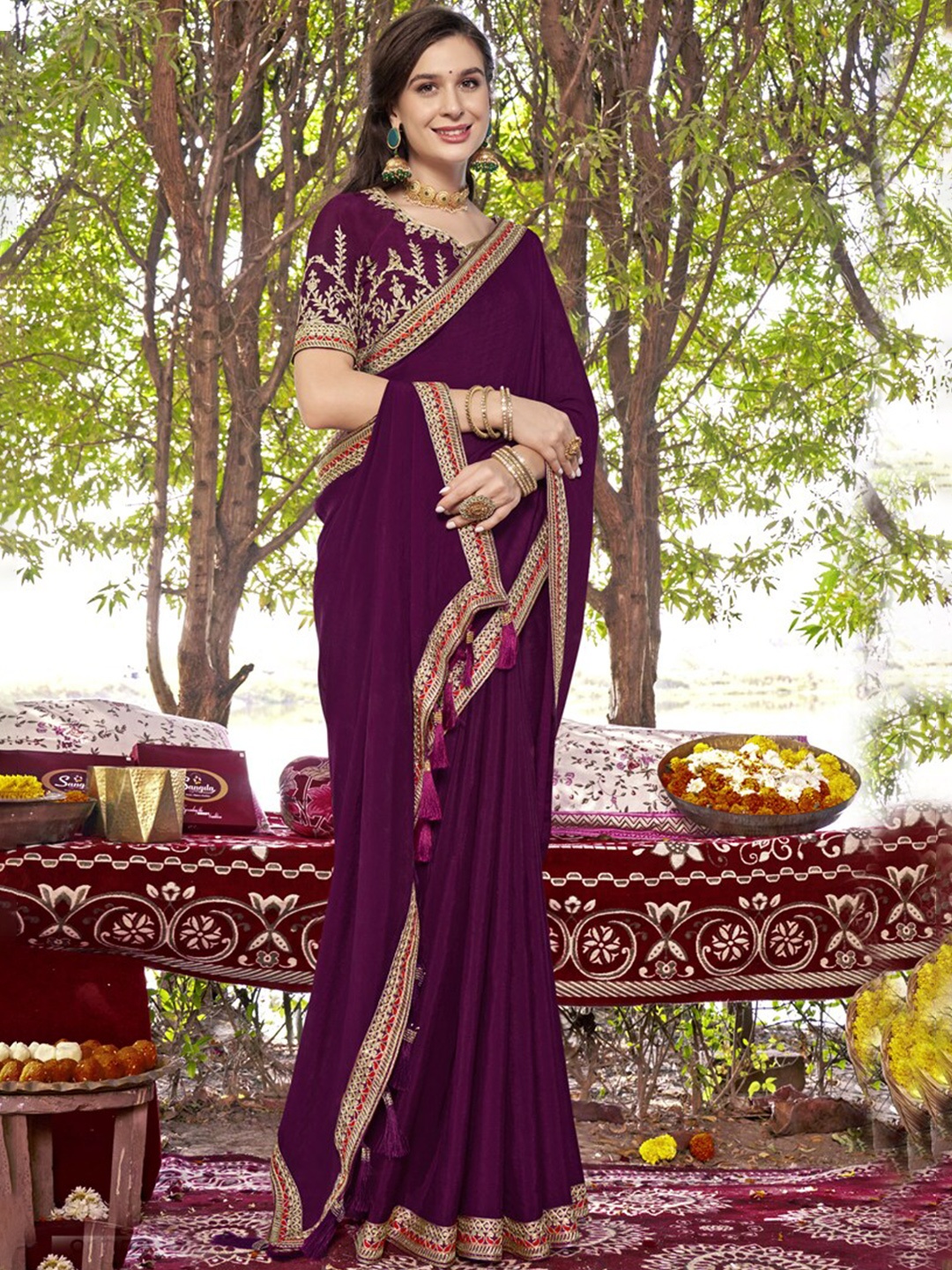 

all about you Purple & Gold-Toned Silk Blend Saree