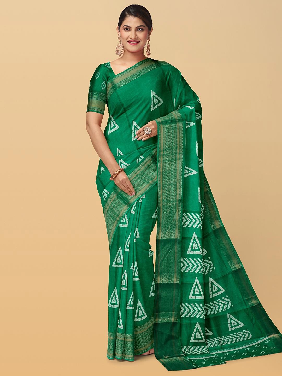 

Kalamandir Geometric Printed Zari Silk Blend Saree, Green