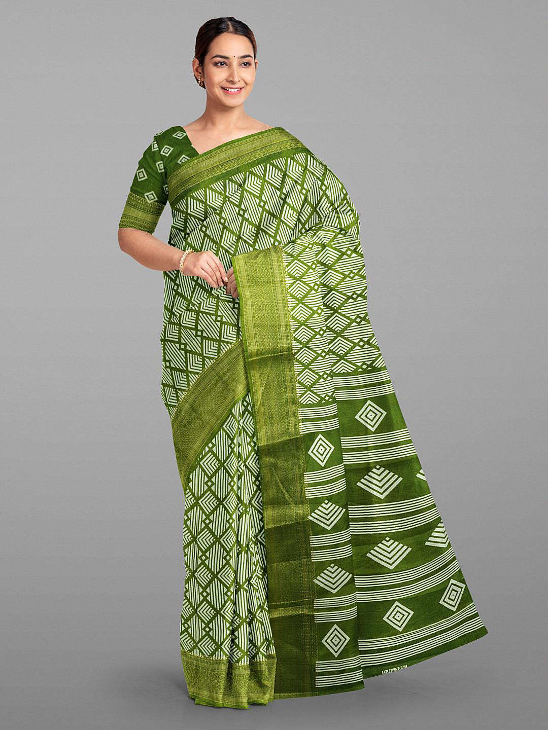 

Kalamandir Geometric Printed Zari Silk Blend Saree, Green